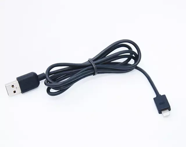 Charging Cable (8 Pin To USB) - Hyundai (08620-00100)