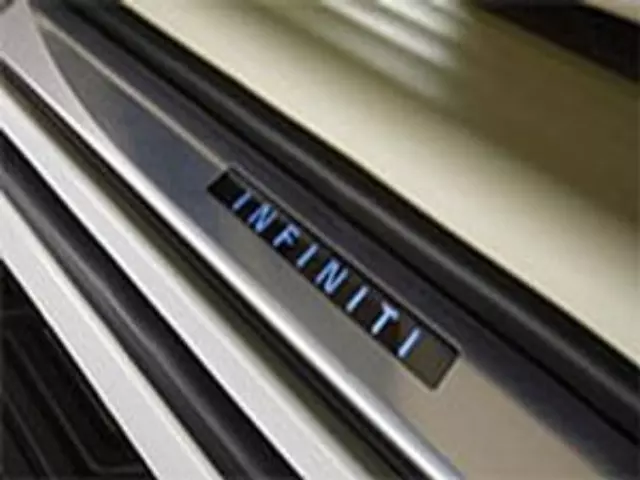 Stainless Steel Illuminated Kick Plates - Infiniti (999G6-3Z200)