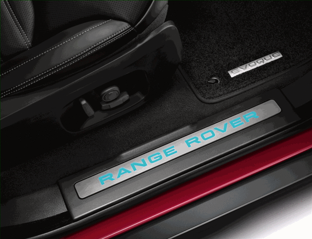 VPLVS0314CJB - Exterior: Sill Treadplates, Illuminated, Cherry for Land-Rover Image