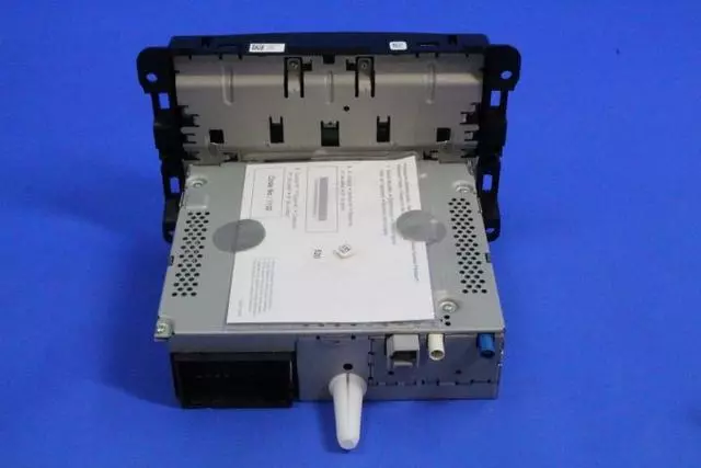 6RU88LXHAA - : Multi Media Radio, Us, Canada, Mexico for Mopar Image