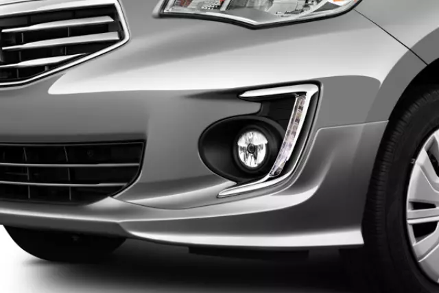 MZ330662 - Exterior: Air Dam, Front for Mitsubishi Image