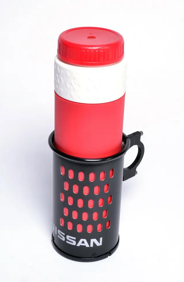 9999622557 - : Nissan Motorsports Rally Beverage Holder (1.75" Dia.) for Nissan: 200SX, 240SX, 280ZX, 300ZX, 310, 350Z, 720, Altima, Armada, Axxess, Cube, Frontier, GT-R, Juke, Kicks, Maxima, Murano, NV1500, NV200, NV2500, NV3500, Pathfinder, Pathfinder Armada, Pulsar NX, Quest, Rogue, Rogue Select, Sentra, Stanza, TITAN, TITAN XD, Van, Versa, Versa Note, Xterra Image