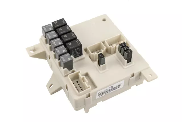 Part# 23106752 Instrument Panel Wiring Harness Junction Block - GM (23106752)