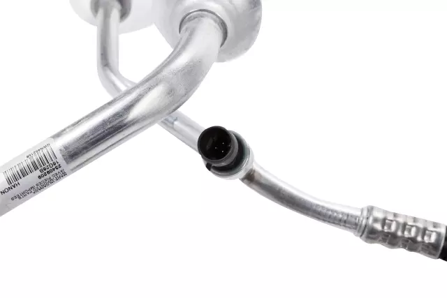 Air Conditioning Refrigerant Liquid Hose/Line with Seals, Clip, and Fitting - GM (23409209)