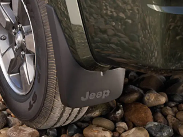 82210747 - Exterior Accessories: Splash Guards for Jeep: Liberty Image