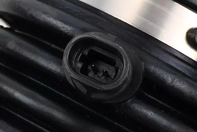 25173861 - Engine: Duct for Chevrolet: Blazer, S10 | GMC: Jimmy, Sonoma | Oldsmobile: Bravada Image