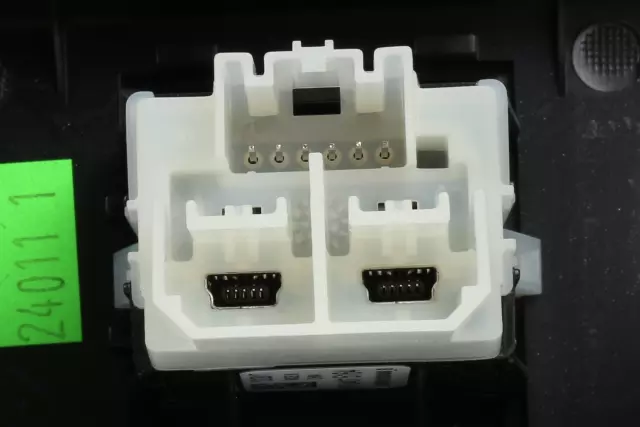 Mineral Caster Front Floor Console Trim Plate - GM (84092092)