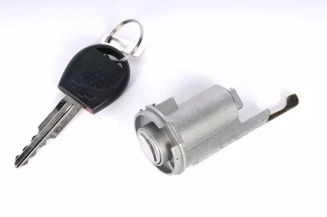96414710 - : Ignition Lock Cylinder with Key for Chevrolet: Aveo Image