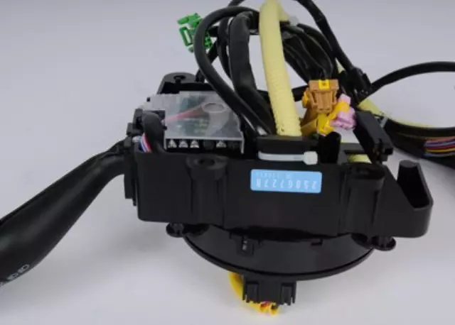 Turn Signal and Windshield Washer Switch with Lever and Airbag Clock Spring - GM (25867278)