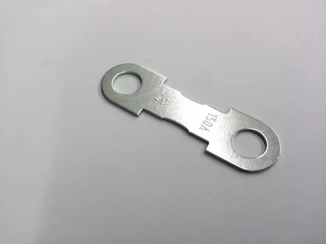 N10424906 - : Main Fuse for Audi: A6, A6 Quattro, A8 Quattro, R8, S6, S8 Image