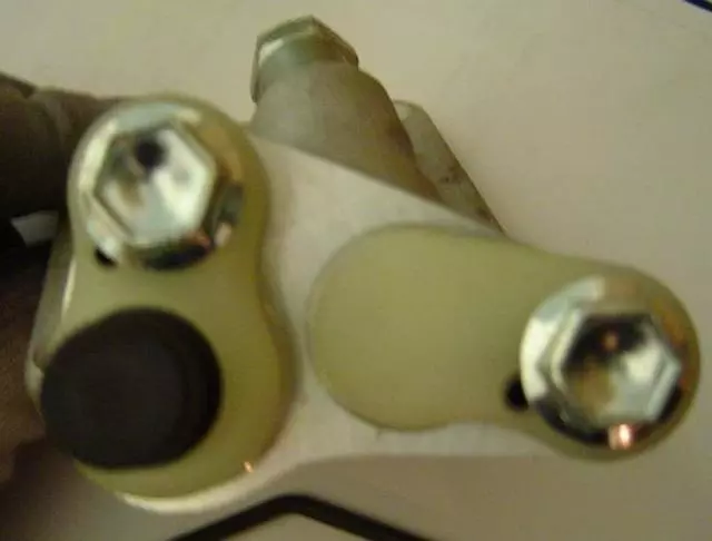 A/C Compressor Muffler - Toyota (883712B040)