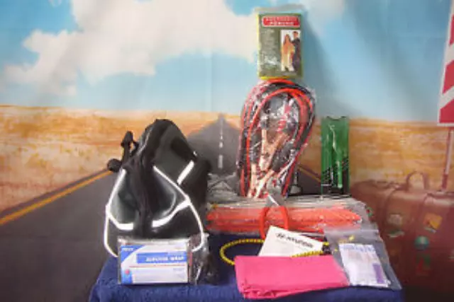 Roadside Emergency Assistance Kit - Premium - Hyundai (K2F72AU000)