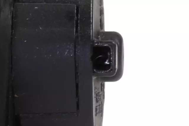 22795218 - Body: Sunshade for Cadillac: XTS Image