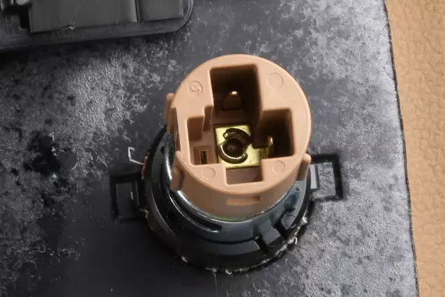 Choccachino Front Floor Console Rear Trim Panel - GM (84166510)