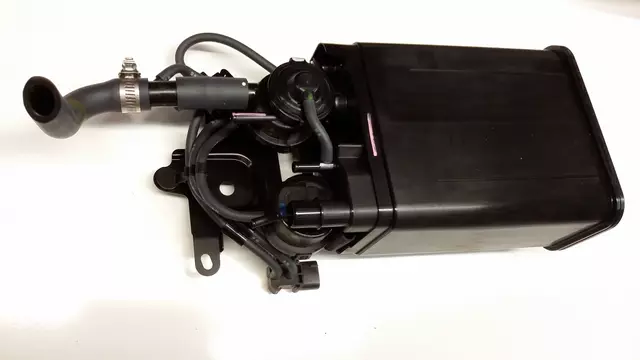 7774006093 - : Vapor Canister for Toyota: Avalon, Camry, Solara Image