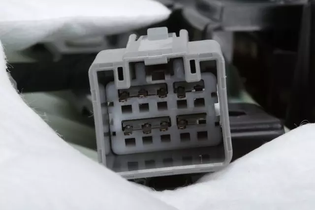 Black Rear Passenger Side Door Trim - GM (84660551)