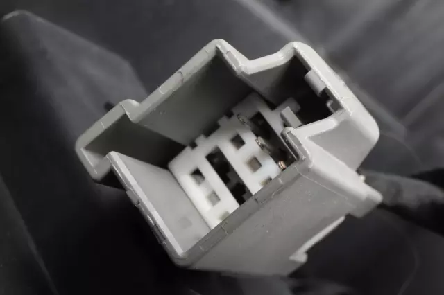 84126834 - Body: Console Assembly for Chevrolet: Tahoe Image