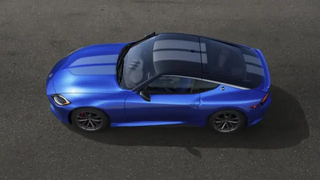 T99D16GP0B - Exterior: Dual Racing Stripe for Nissan: Z Image