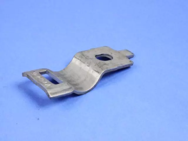 Oeillet De Barre Stabilisatrice Retenue - Mopar (04656940AA)