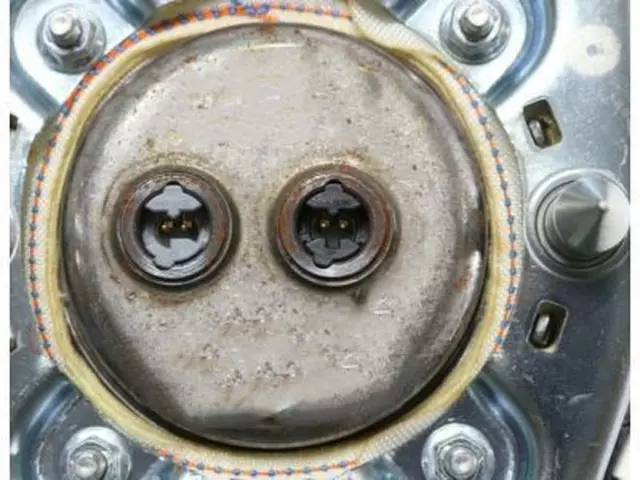 Driver Inflator Module - Ford (DA8Z-78043B13-AA)