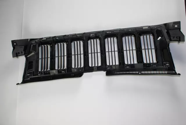 55079377AE - : Radiator Grille for Jeep: Grand Cherokee Image