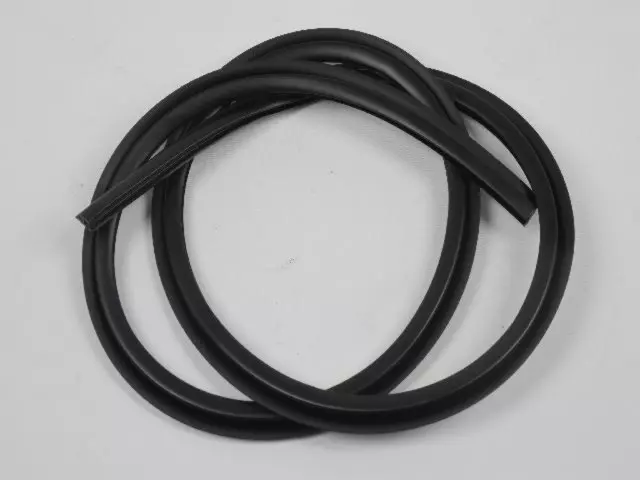 55369035AC - Body: Upper Molding for Jeep: Commander Image