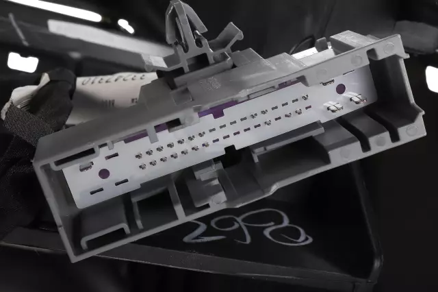 84017256 - Body: Console Assembly for GM Image image