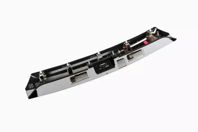 23333998 - Body: Molding for GMC: Terrain Image