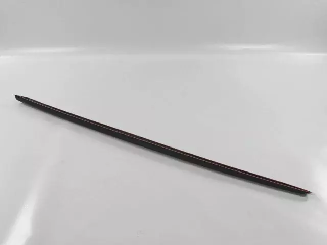 Porte Avant Moulure, Côté Droit - Mopar (0XG24TZZAB)