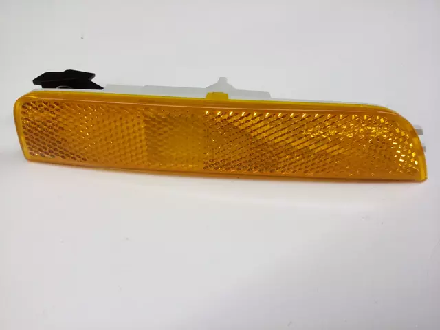 Side Marker Lamp - Volkswagen (3B0-945-072)