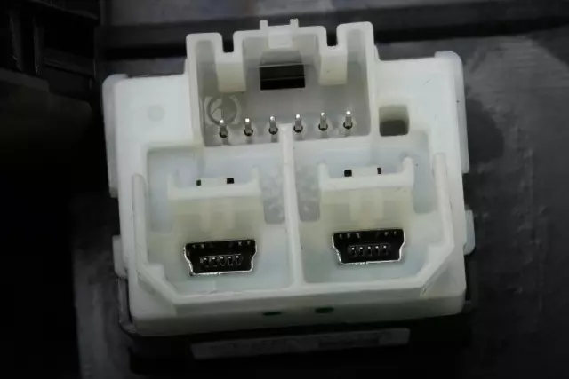 84225101 - Body: Compartment for Cadillac: Escalade, Escalade ESV Image