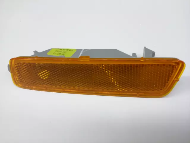 1K9945071 - : Side Marker Lamp for Volkswagen: Golf, Jetta Image
