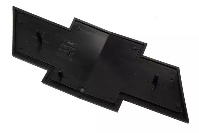 Front Grille Bowtie Logo - GM (88892713)