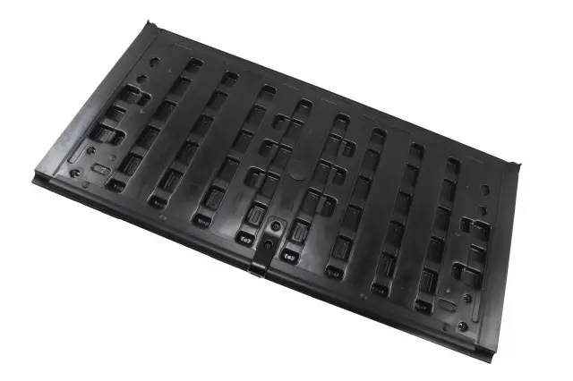 84482781 - : Cargo Box Center Cover for Chevrolet: Silverado 1500 | GMC: Sierra 1500 Image