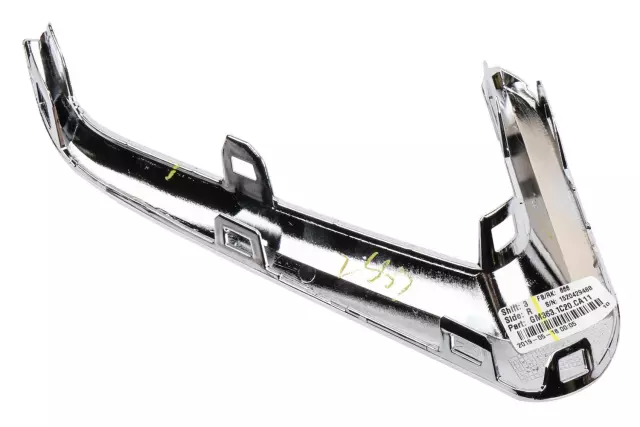 Exterior Bright Chrome Front Passenger Side Fog Lamp Opening Insert - GM (23335550)