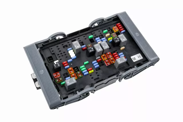 19210439 - : Engine Wiring Harness Junction Block for Chevrolet: Silverado 2500 HD, Silverado 3500 HD | GMC: Sierra 2500 HD, Sierra 3500 HD Image