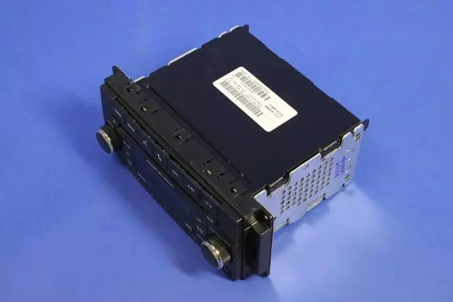 Am/fm/cd/mp3 & Satellite Radio - Mopar (5091197AE)