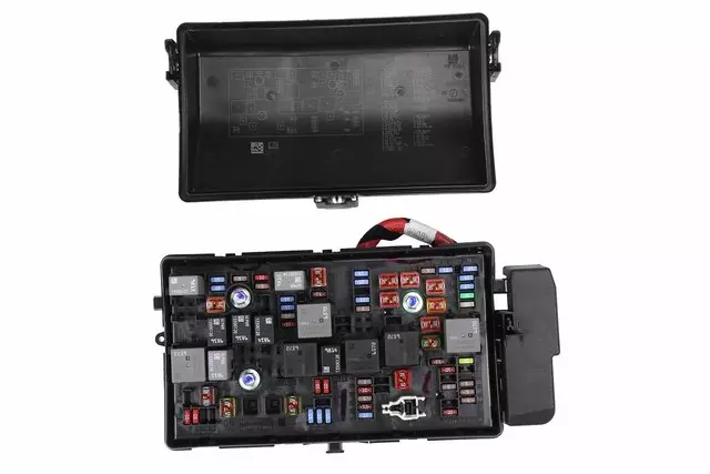 Front Compartment Fuse Block - GM (23162494)