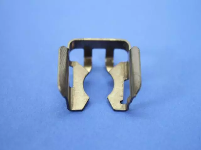 Fuel Injector Clip - Mopar (4591629AB)