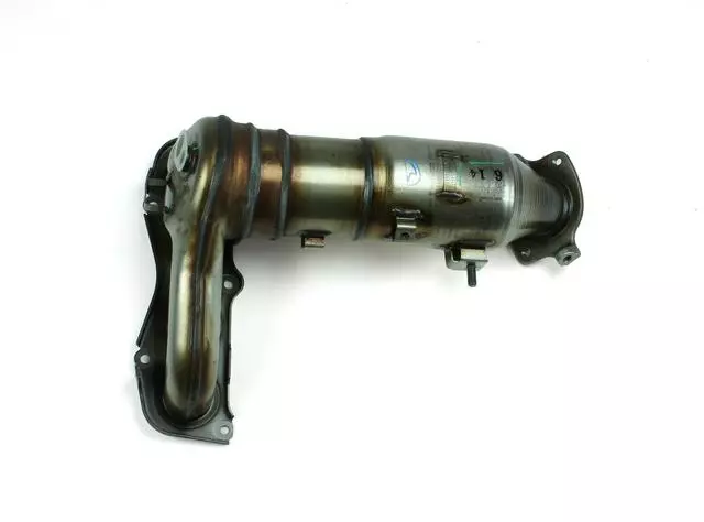 Catalytic Converter with Integrated Exhaust Manifold - Toyota (25051-28180)