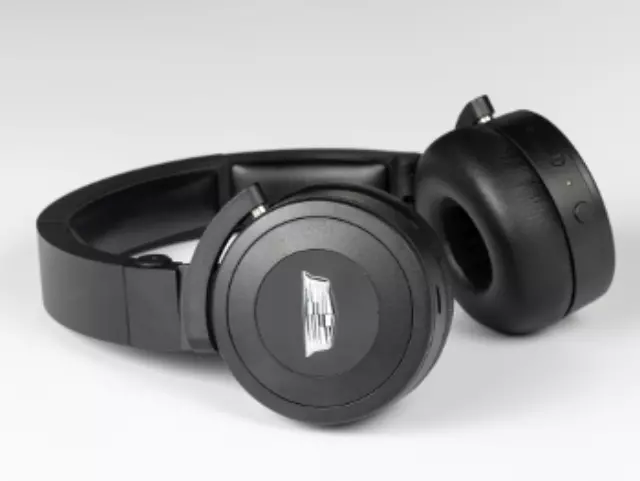 19420338 - Electronics: Audio, Bluetoothandreg; Headphones By Akgandreg for Cadillac: ATS, CT4, CT5, CT6, CTS, Escalade, Escalade ESV, ESCALADE IQ, LYRIQ, XT4, XT5, XT6, XTS Image