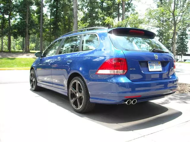 Rear Valance Left Exhaust Exit - Primer - Volkswagen (1K9-071-610-GRU)