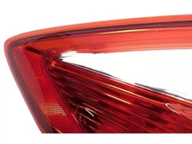 Tail Lamp Assembly - Ford (DM5Z-13405-A)