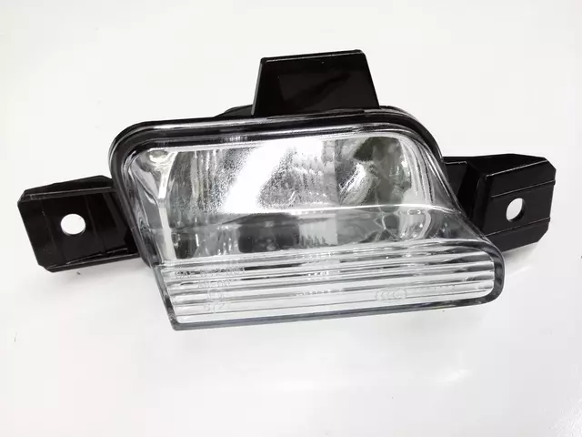 Backup Lamp Assembly - Volkswagen (5N0-941-071-A)