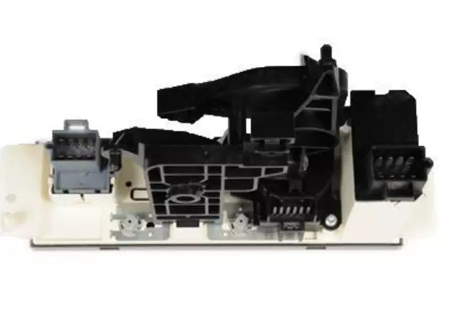 Heating and Air Conditioning Control Panel with Rear Window Defogger Switch - GM (89018240)