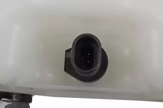 19420963 - Body: Master Cylinder for Chevrolet: Express 2500, Express 3500, Express 4500, Silverado 2500 HD, Silverado 3500 HD, Suburban 2500 | GMC: Savana 2500, Savana 3500, Savana 4500, Sierra 2500 HD, Sierra 3500 HD, Yukon XL 2500 Image