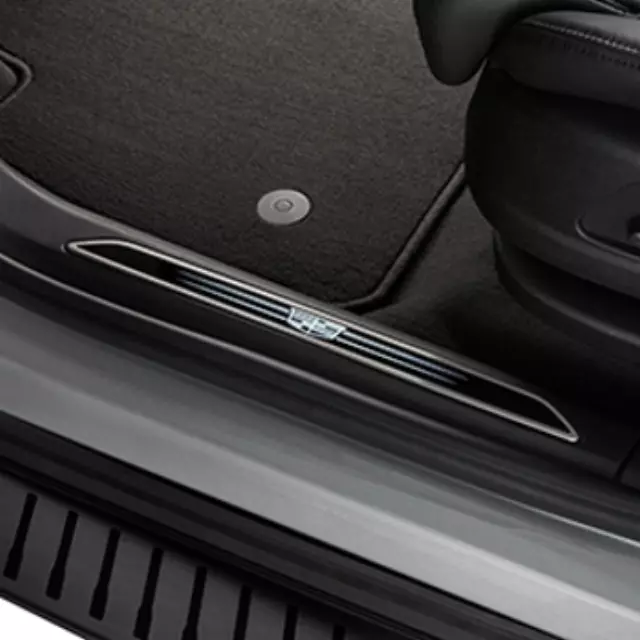 84449926 - : Illuminated Front Door Sill Plates with Jet Black Surround and Cadillac Logo for Cadillac: XT5 Image