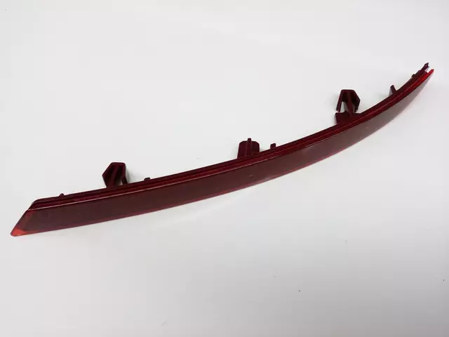 Reflector Panel - Volkswagen (5C6-945-105)