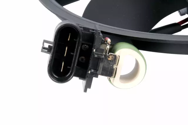 22915712 - : Passenger Side Engine Cooling Fan Assembly for GM Image