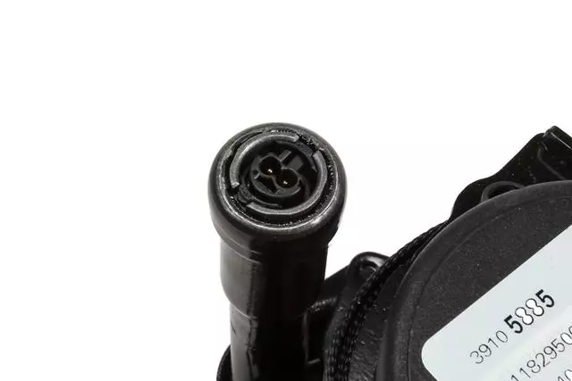 Black Passenger Seat Belt with Retractor and Pre-Tensioner - GM (19367337)